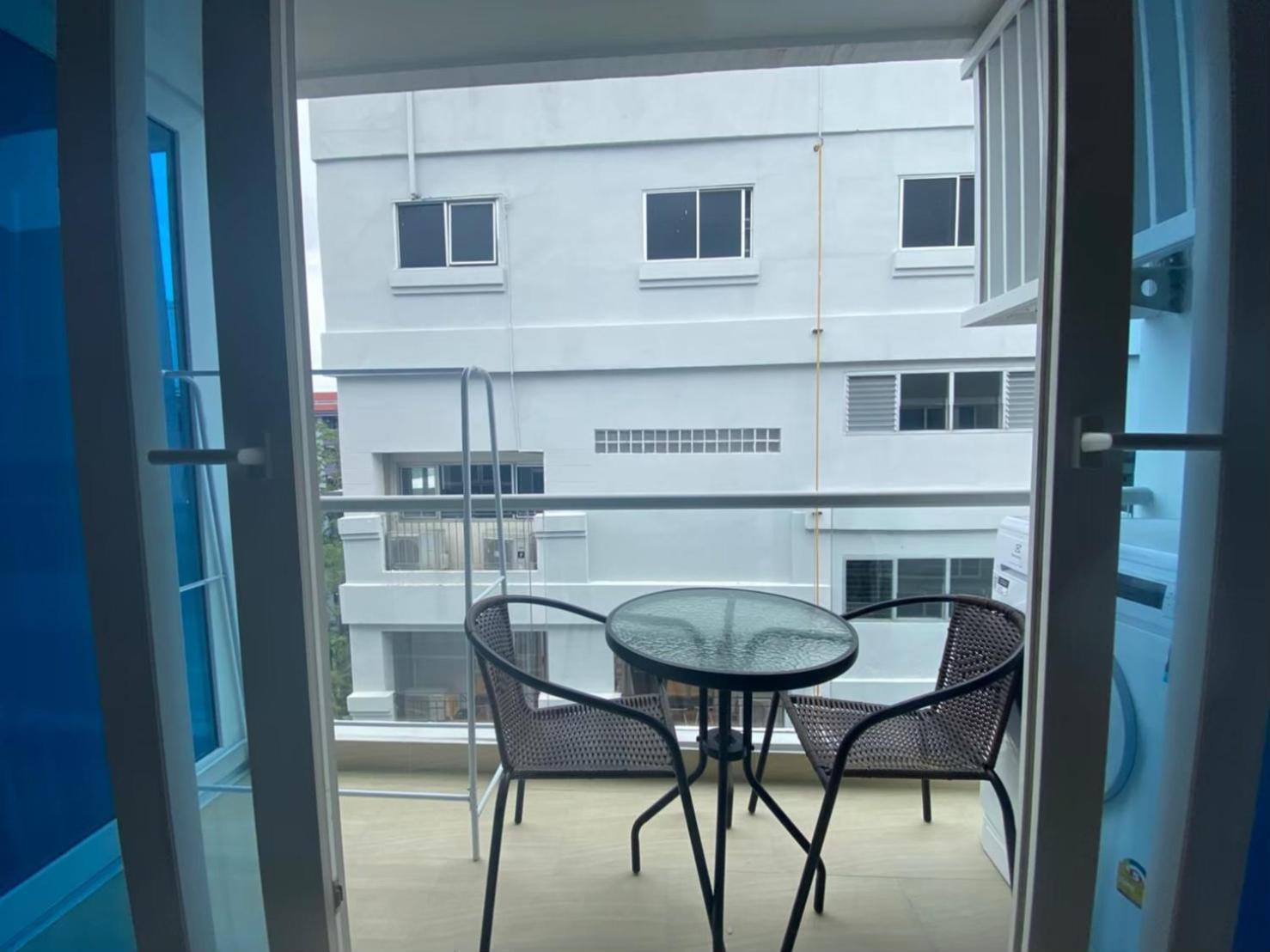Grand Avenue Suites X Monthstayz Thailand Pattaya Exterior foto