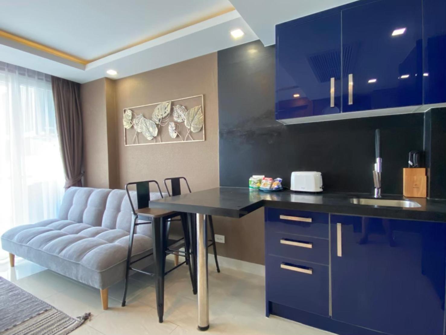 Grand Avenue Suites X Monthstayz Thailand Pattaya Exterior foto