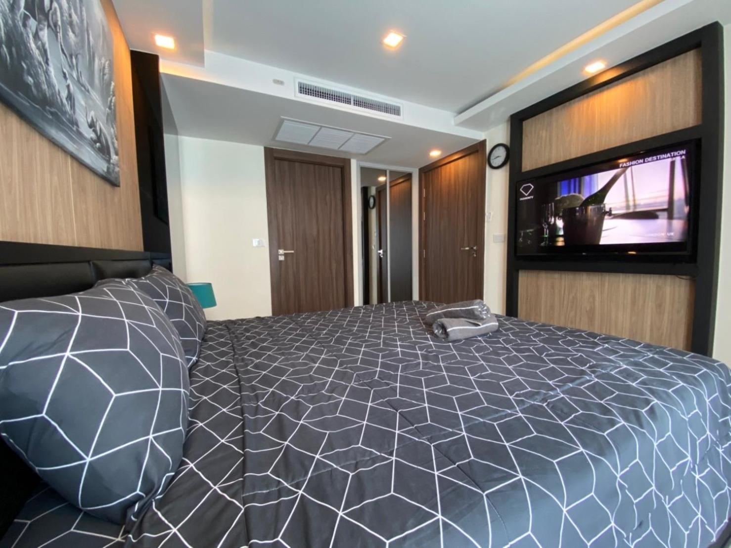 Grand Avenue Suites X Monthstayz Thailand Pattaya Exterior foto