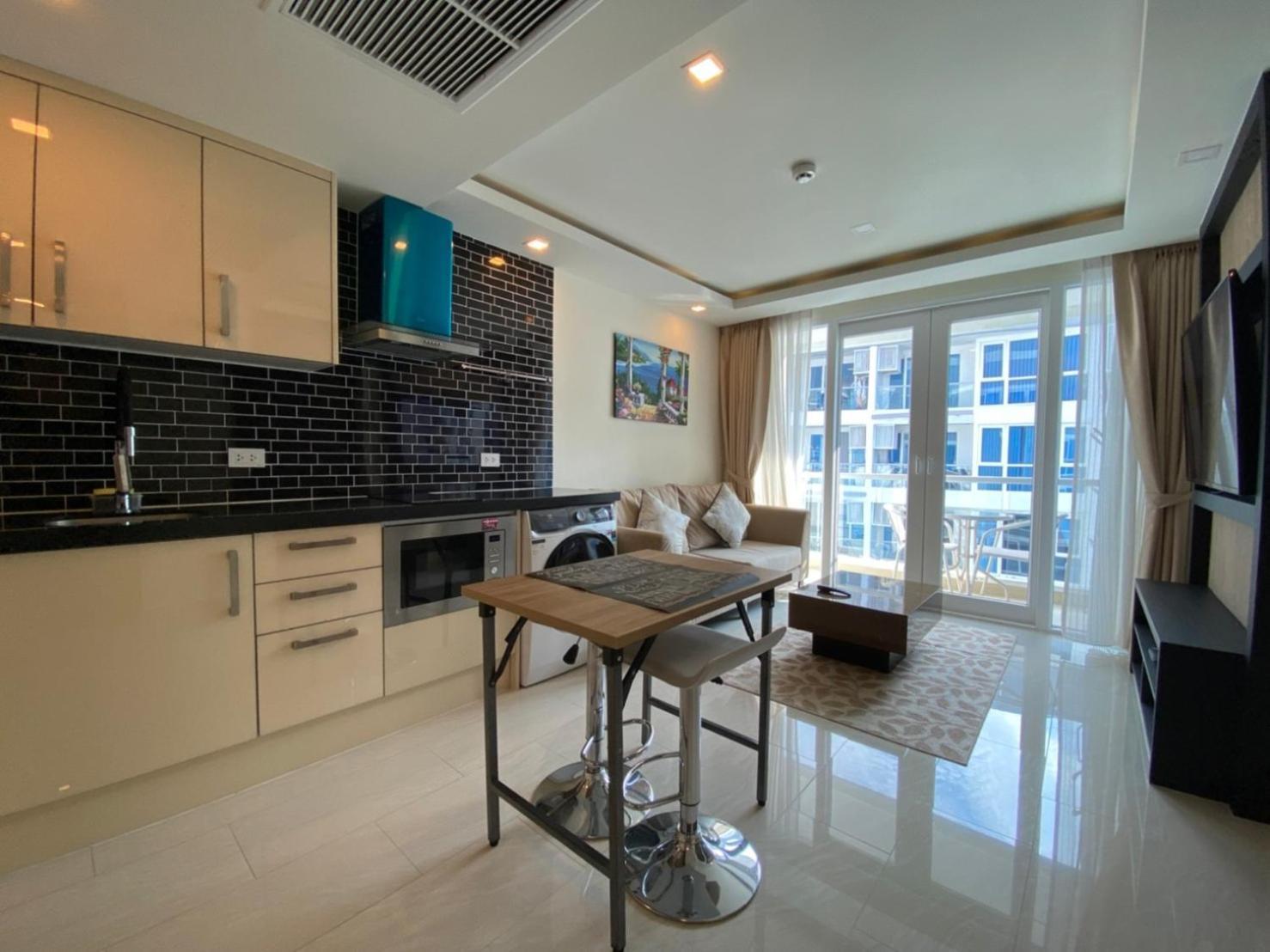 Grand Avenue Suites X Monthstayz Thailand Pattaya Exterior foto
