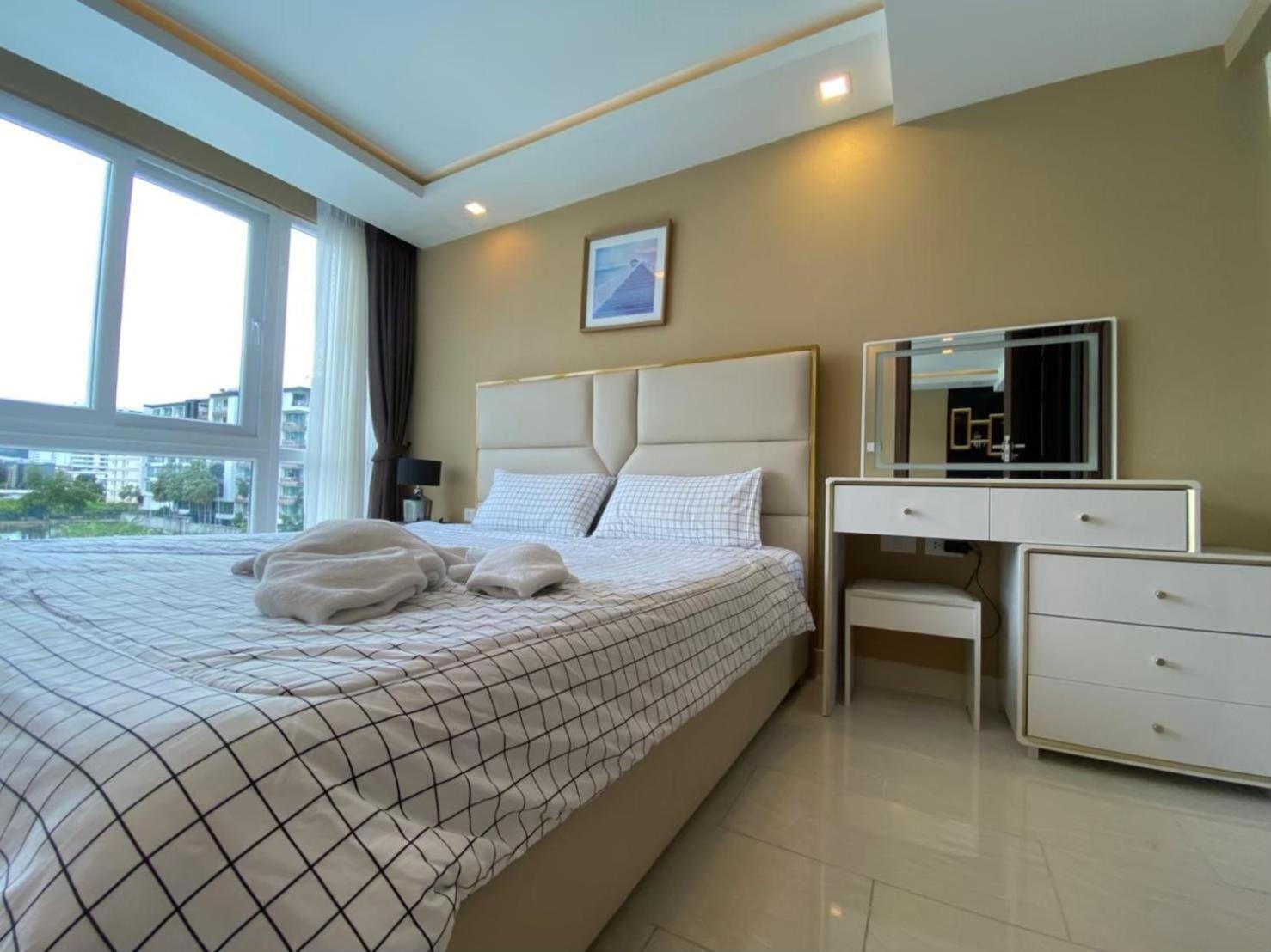 Grand Avenue Suites X Monthstayz Thailand Pattaya Exterior foto