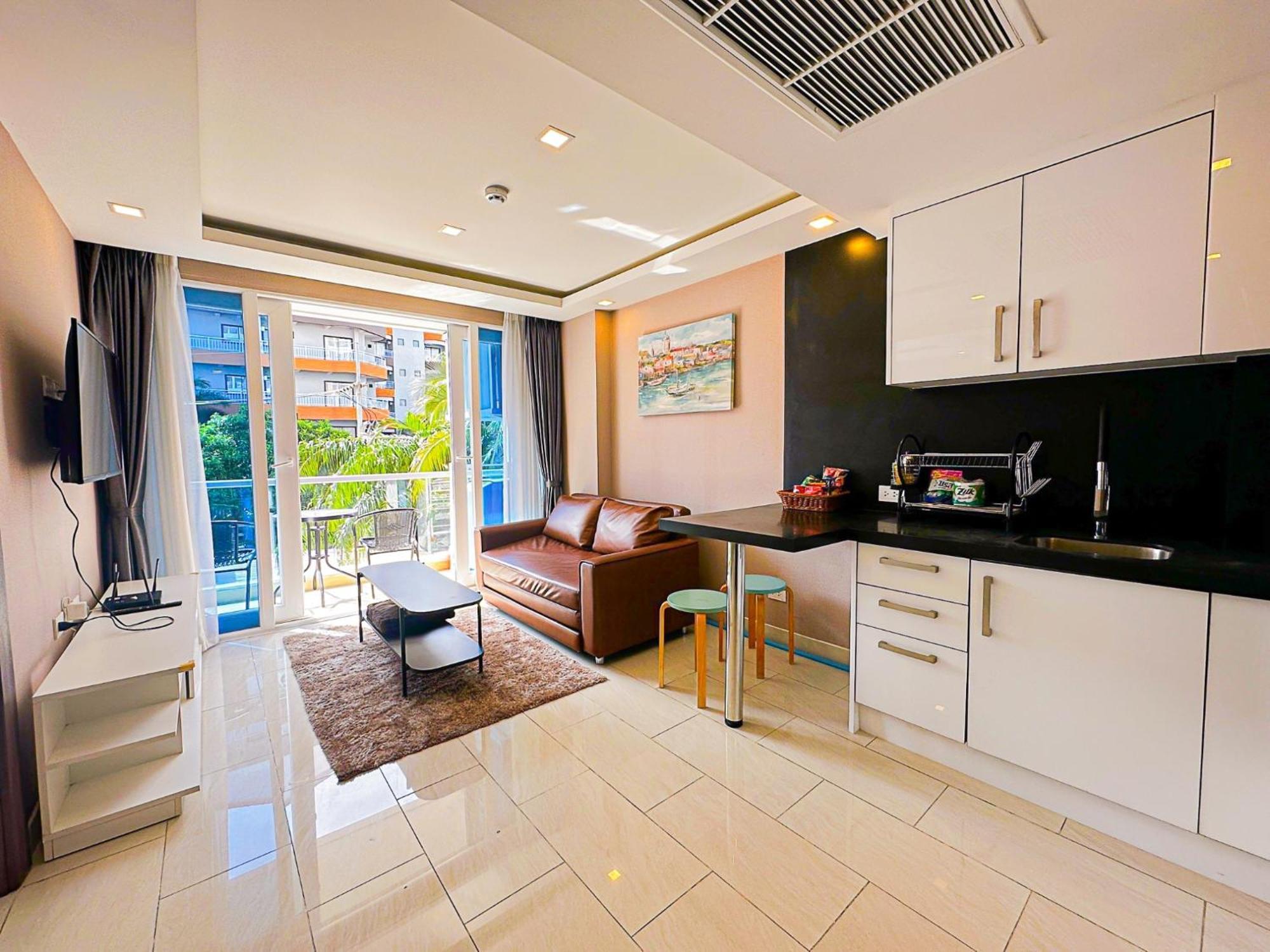 Grand Avenue Suites X Monthstayz Thailand Pattaya Exterior foto