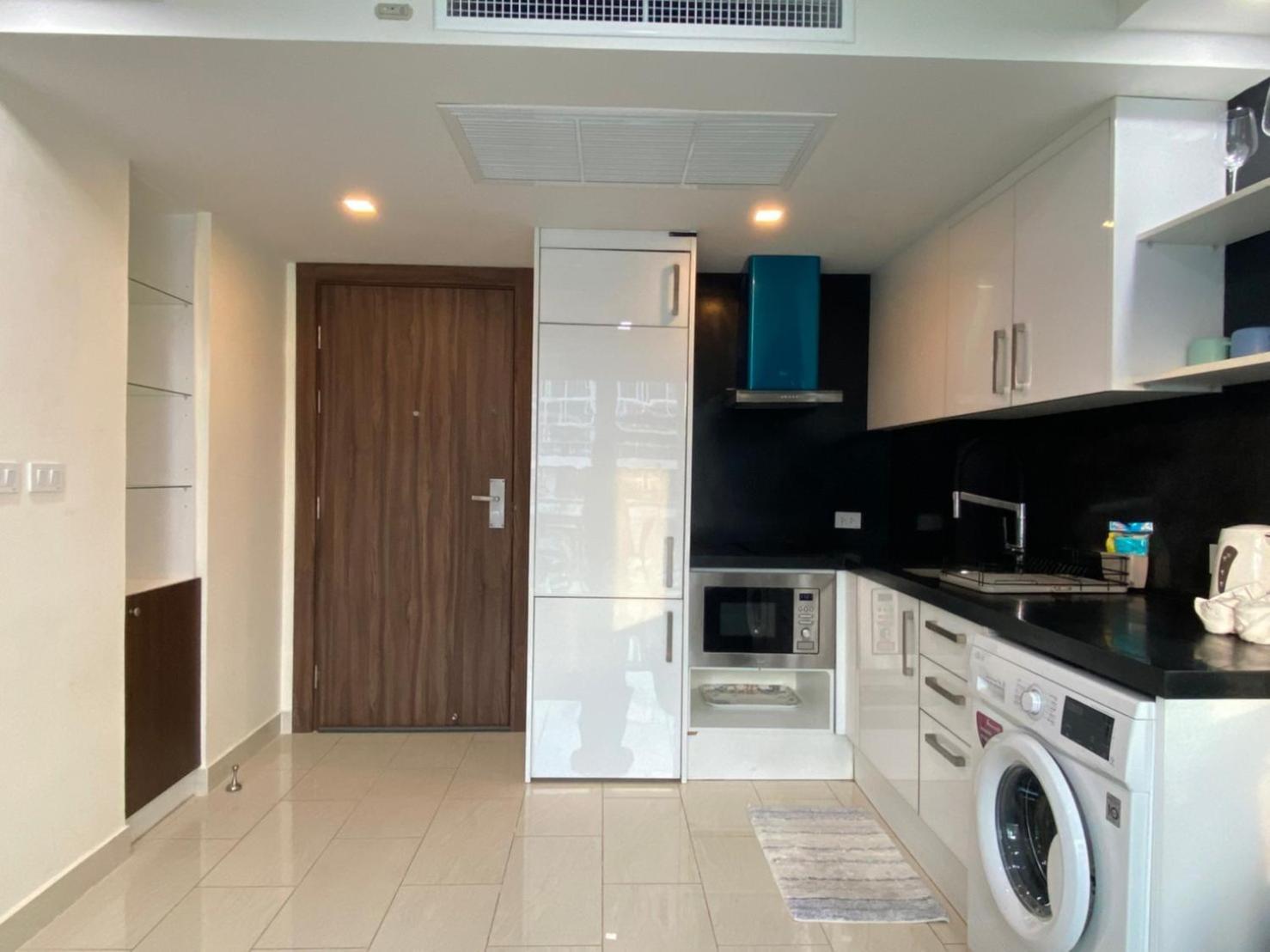 Grand Avenue Suites X Monthstayz Thailand Pattaya Exterior foto