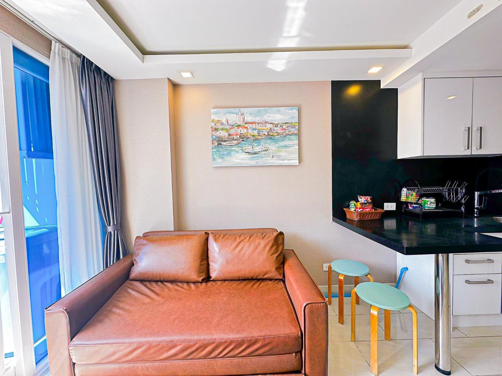 Grand Avenue Suites X Monthstayz Thailand Pattaya Exterior foto