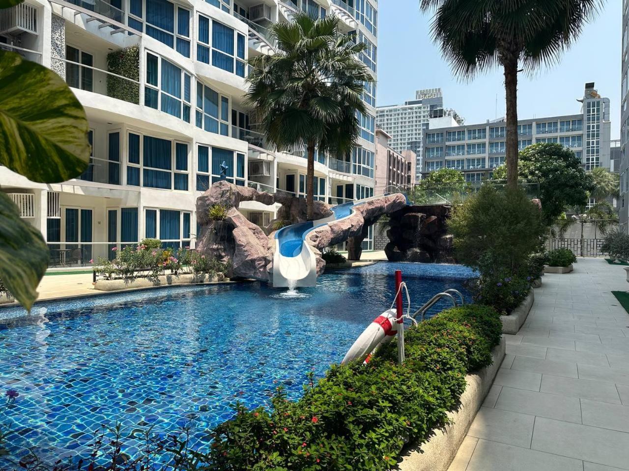 Grand Avenue Suites X Monthstayz Thailand Pattaya Exterior foto