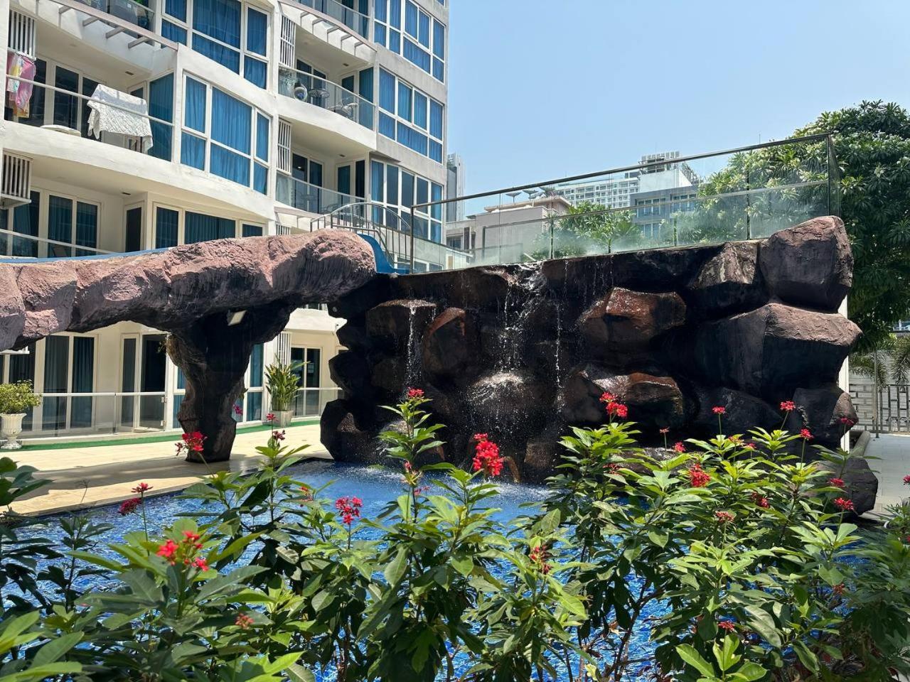 Grand Avenue Suites X Monthstayz Thailand Pattaya Exterior foto